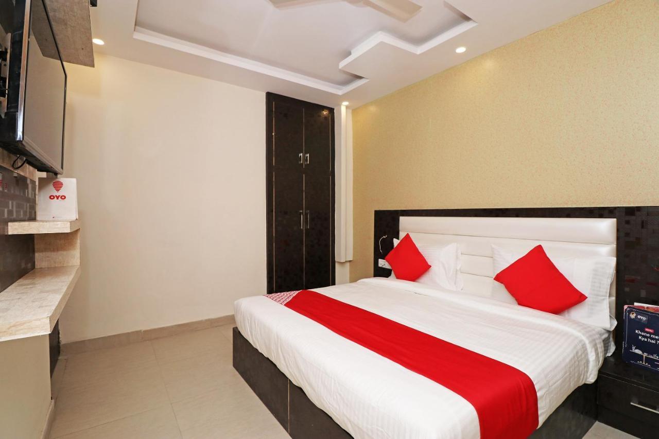 Oyo 25130 Hotel Royal Inn Yeni Delhi Dış mekan fotoğraf
