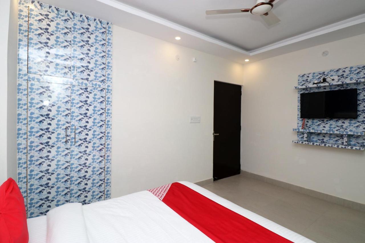 Oyo 25130 Hotel Royal Inn Yeni Delhi Dış mekan fotoğraf