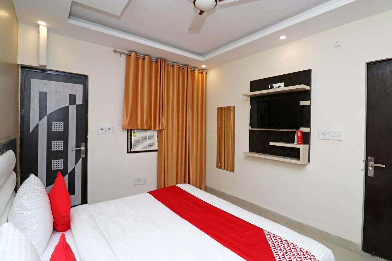 Oyo 25130 Hotel Royal Inn Yeni Delhi Dış mekan fotoğraf
