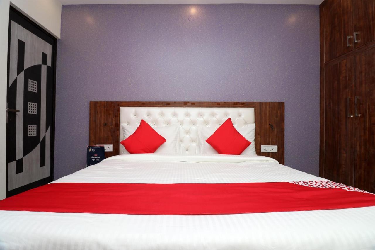 Oyo 25130 Hotel Royal Inn Yeni Delhi Dış mekan fotoğraf